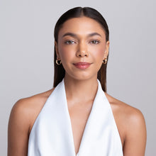 قم بتحميل الصورة إلى عارض الصور، خافي العيوب 50